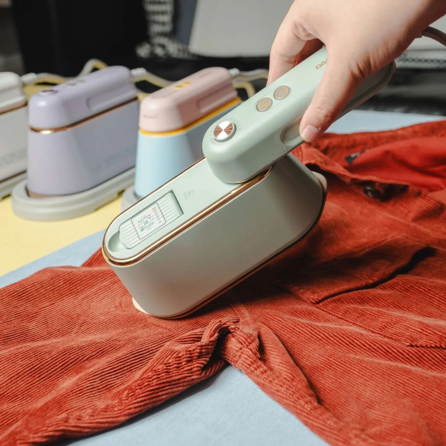 Daewoo Handheld Garment Steamer