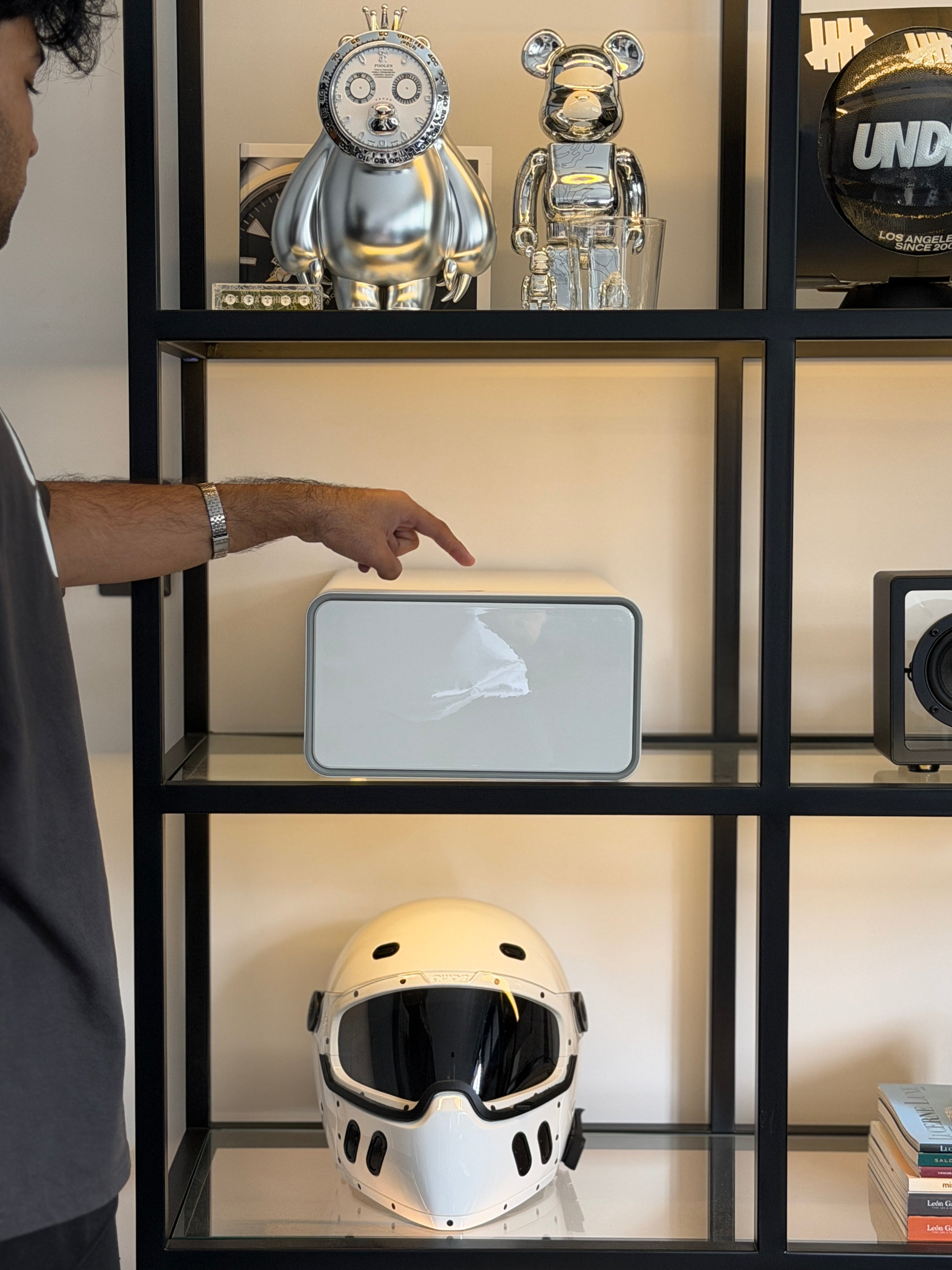 Fingerprint Privacy Box