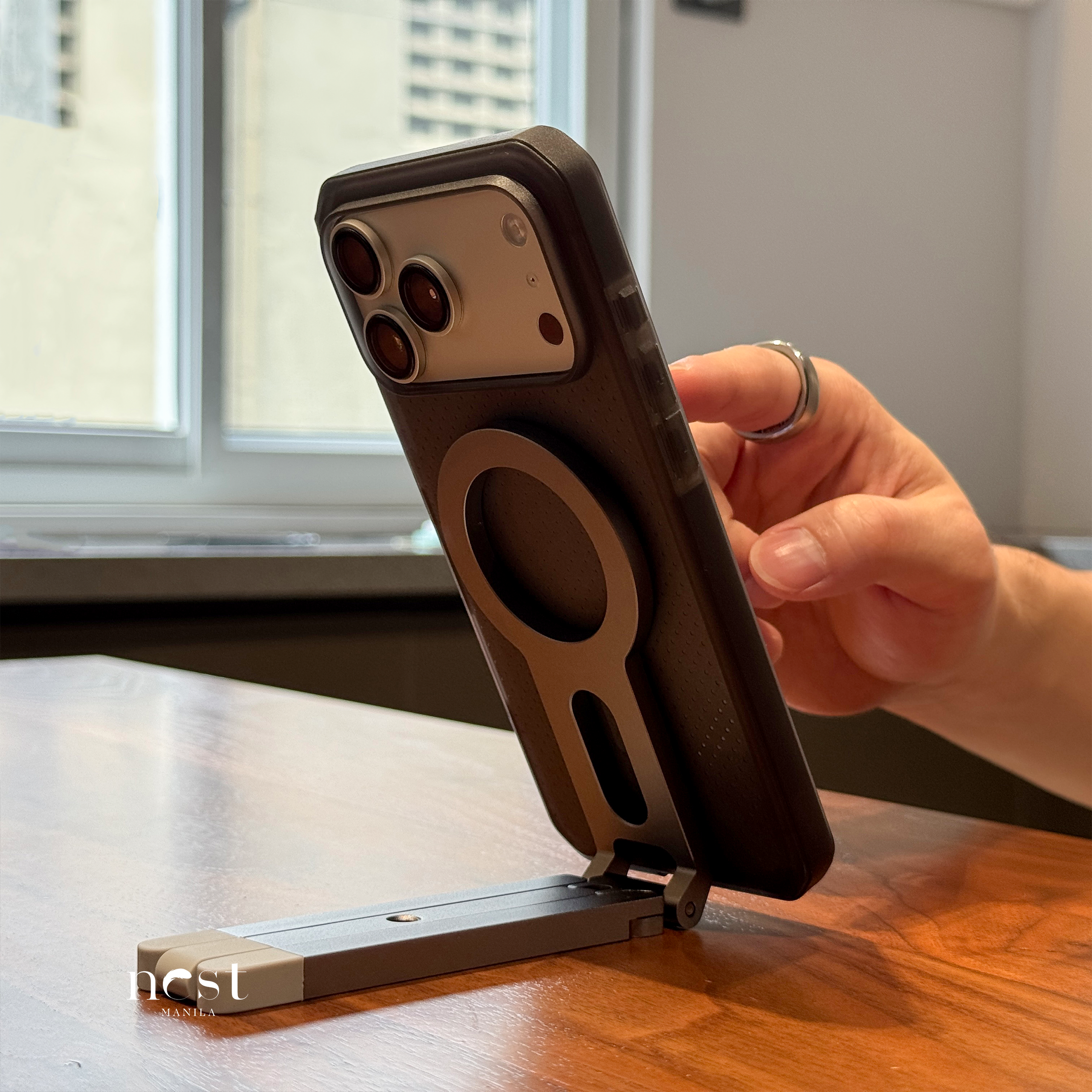 Mcdodo Foldable Magnetic Phone Stand