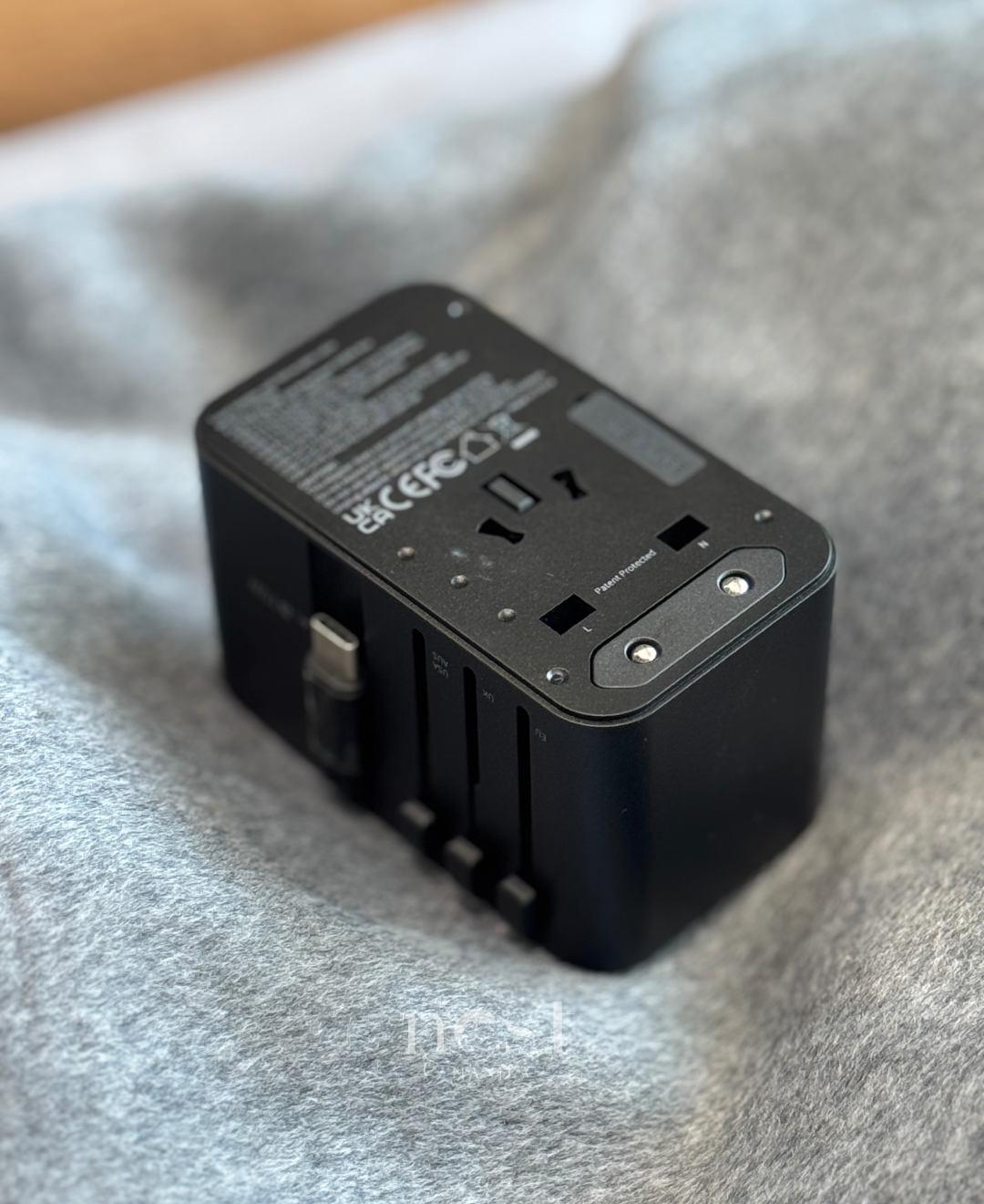 Coteci 70W GaN Universal Travel Charger