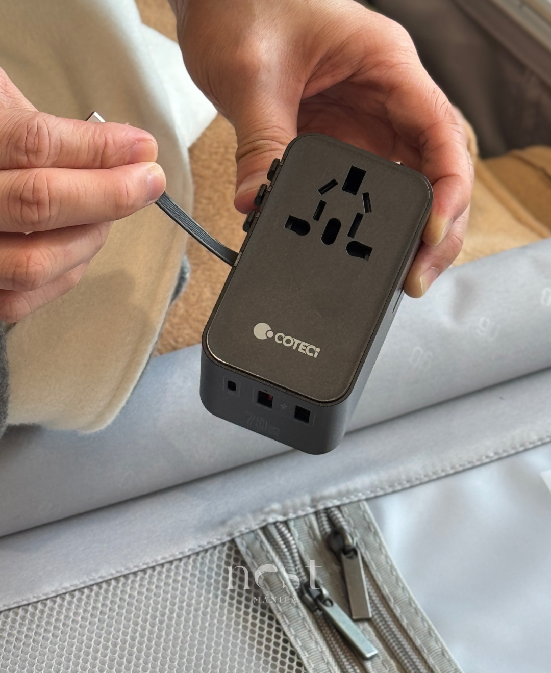 Coteci 70W GaN Universal Travel Charger