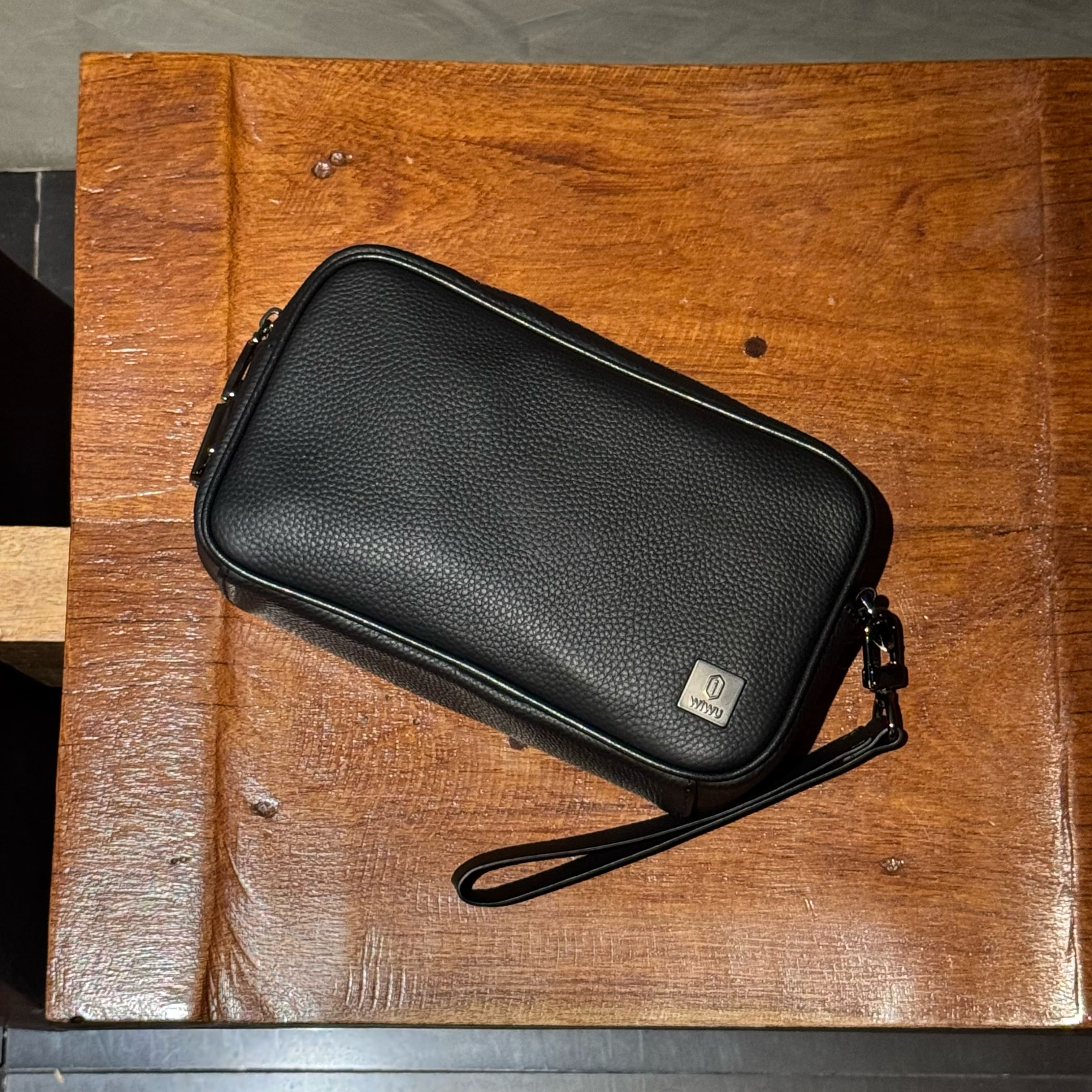 Wiwu Fingerprint Lock Hand Bag