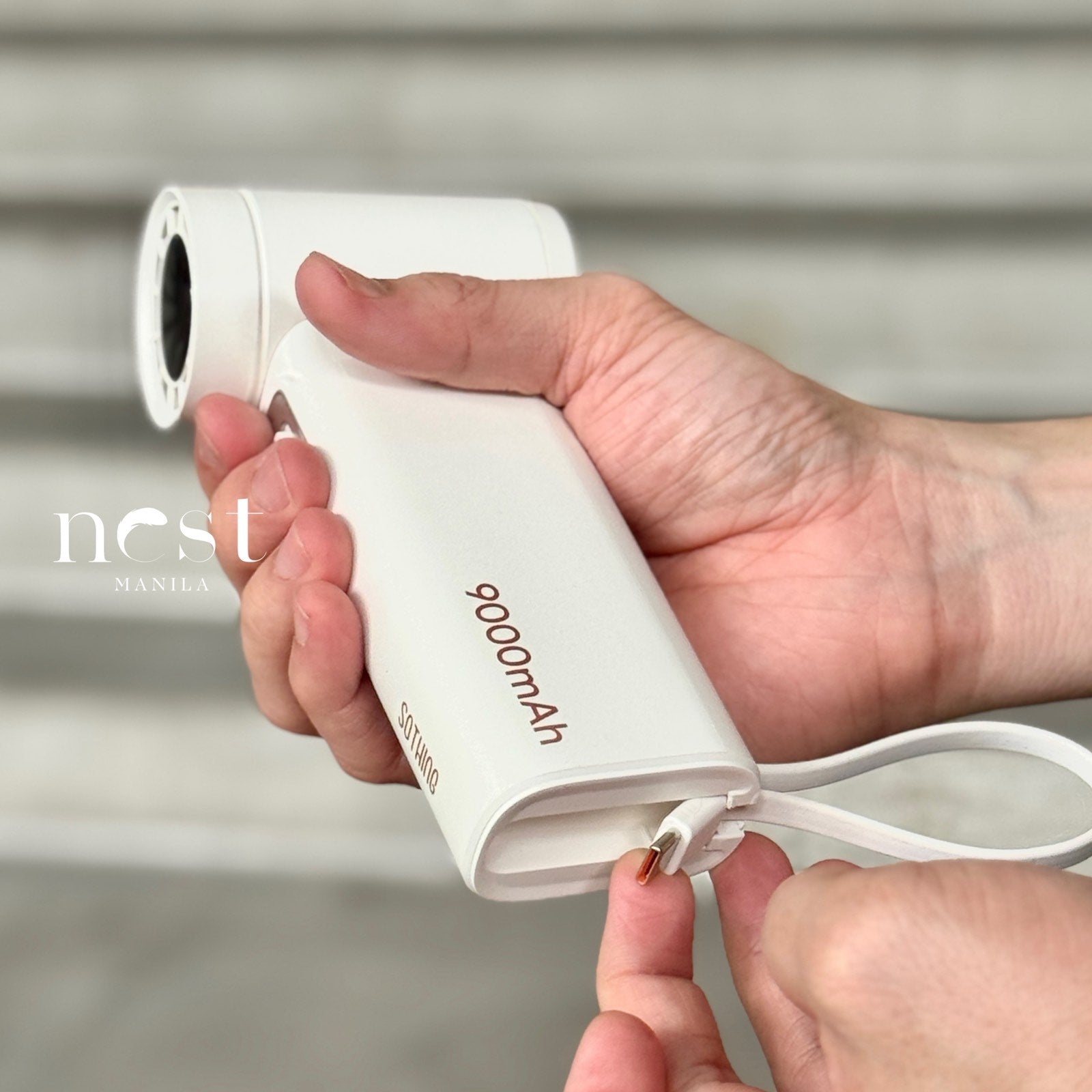 Sothing Engine Power Handheld Fan and Power Bank