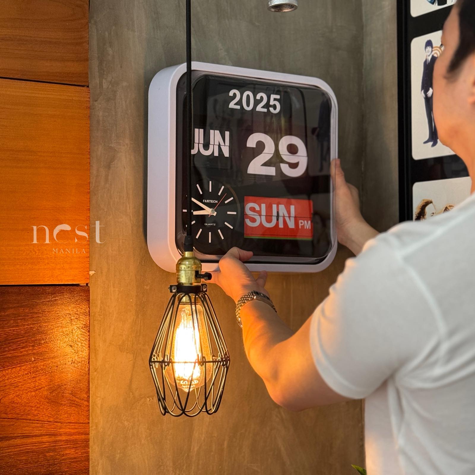 Fartech Auto Calendar Flip Clock