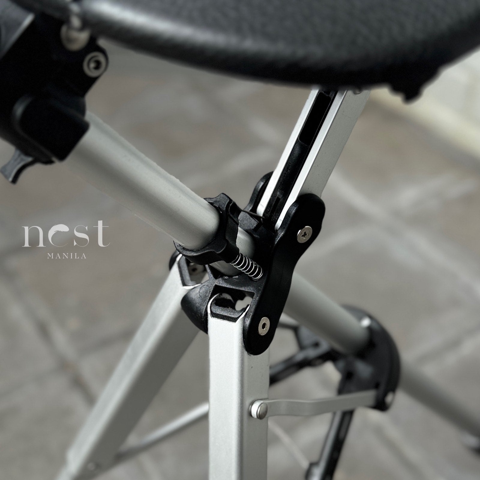 Hemeide Foldable Cane with Chair